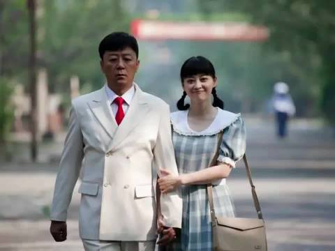 司令家过节吃月饼引回忆，儿时一块炉果难求