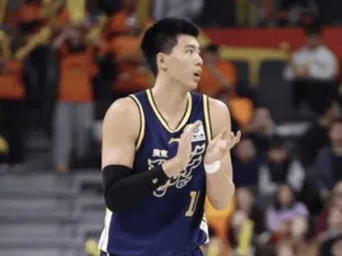 赢浙江却有2将成输家！胡明轩攻守纯梦游，焦泊乔打成番薯了！