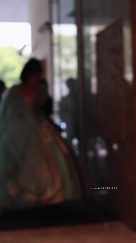 张雨绮红毯直拍就突出一个大气