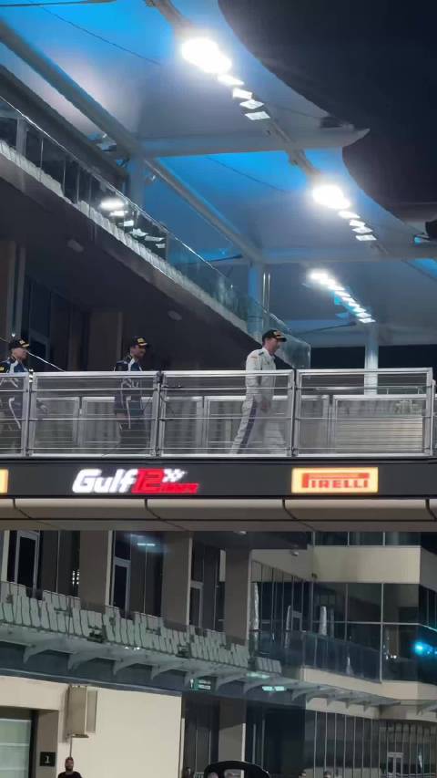 威廉姆斯领队沃尔斯驾驶迈凯伦720S GT3斩获海湾12小时赛AM组冠军