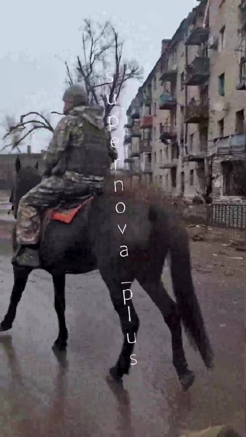 俄军突击小组新载具曝光,吃草补能越野力强