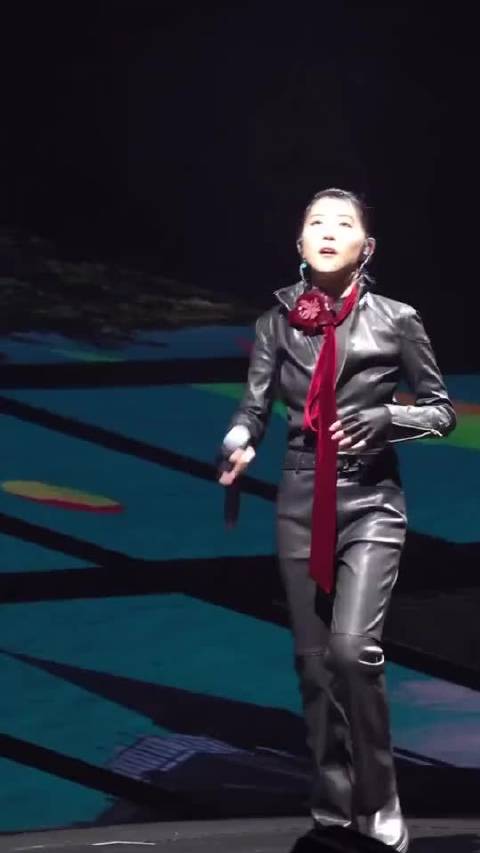 她怎么既窦唯又王菲的