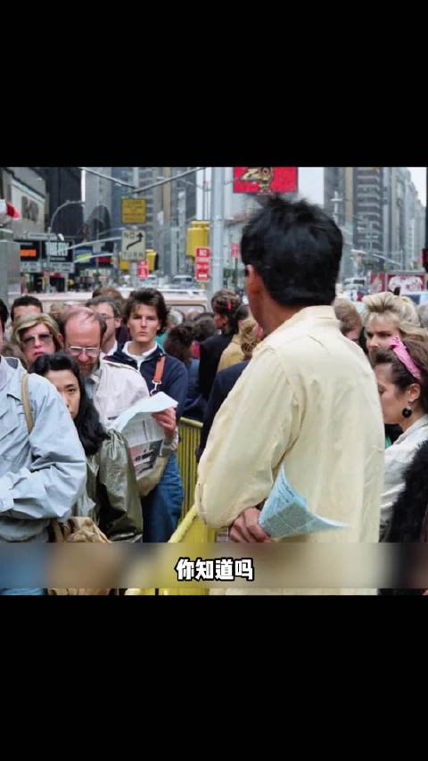 秋天的童话：为了省钱，导演让周润发混在人群拍戏成经典