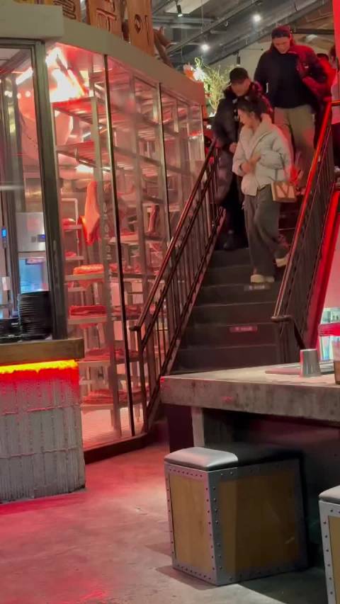 佟丽娅高露北京聚餐被偶遇