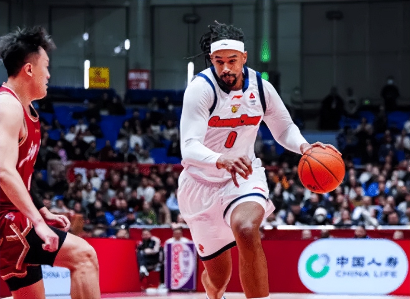 CBA常规赛：广东宏远101-98险胜浙江稠州银行 萨林杰王少杰决胜时刻闪耀