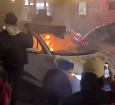 旧金山民众与Waymo自动驾驶汽车互动引关注