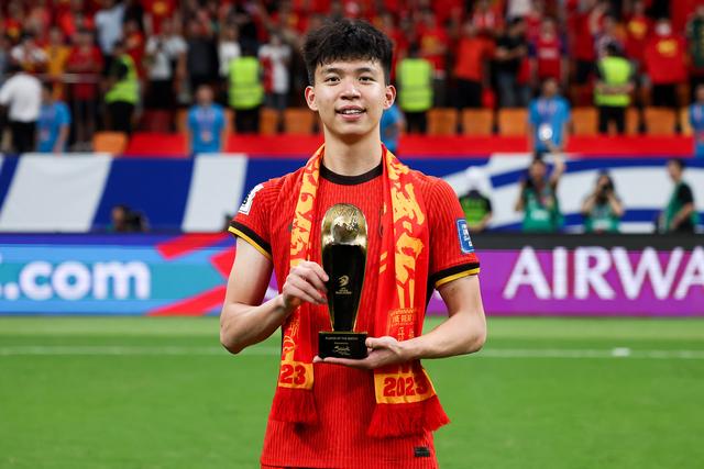 1年踢47场！19岁王钰栋成中国足坛出勤王，目标带国足进世界杯！