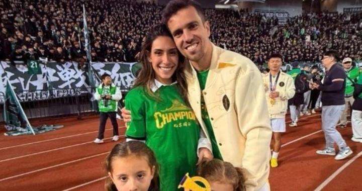 力挺邵佳一！塞尔吉尼奥:国足会在新帅带领下变好，我随时帮忙