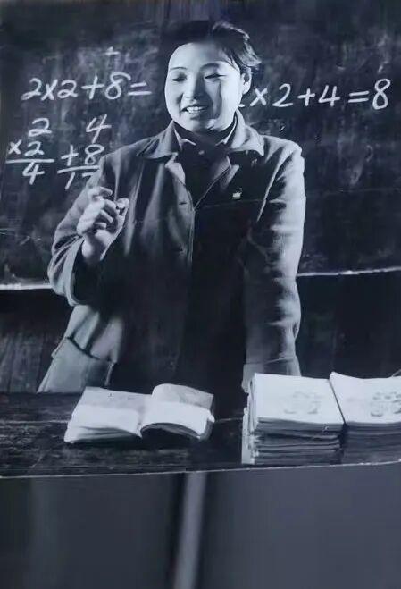 突发讣告，她于昨日逝世，官方社交账号已变黑白