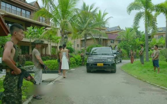 《卧底》化学高材生刚当卧底，就遇上了残暴毒枭，被逼制毒！