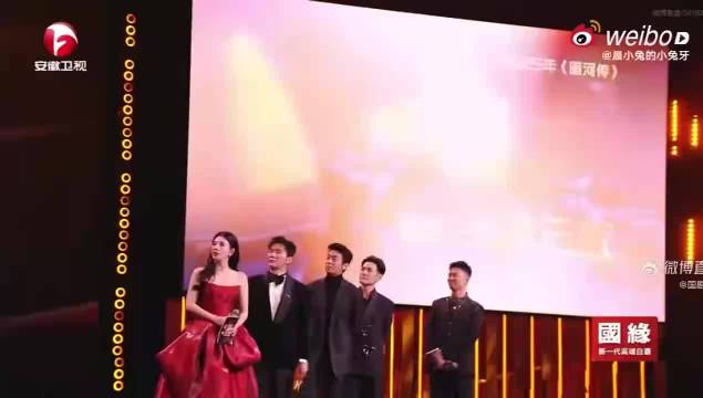 李晨获国剧杰出演员称号，36年塑造多经典角色