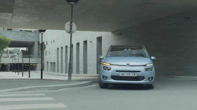 二代雪铁龙C4毕加索宣传片发布，前卫设计引热议