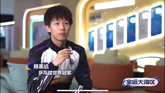 小林将军多才多艺，乒乓球赛车钢琴样样精通