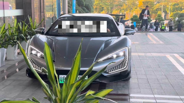 在比亚迪总部偶遇国产第一超跑大家觉得跳得怎么样？