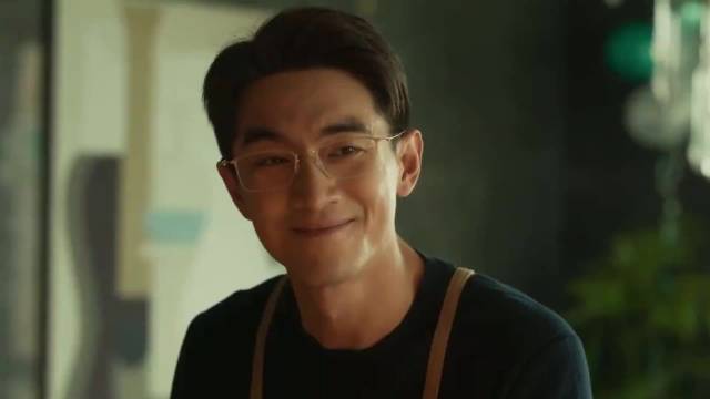 方协文很爱玫瑰，他只是不会爱