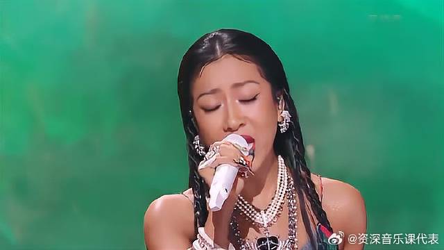 吉克彝语吟唱封神！和陈楚生强强联手，开口跪