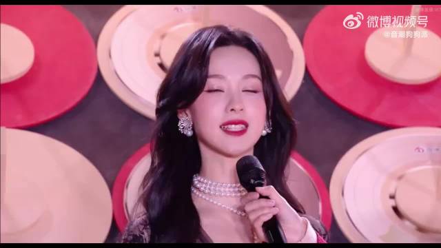 陈都灵十年磨一剑，学霸演员用200页笔记和15部戏证明实力