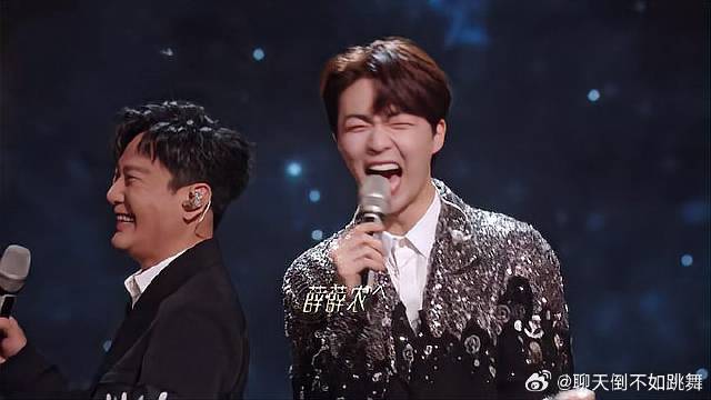 陈立农张信哲新组合？现场狂抖包袱，笑疯何炅！