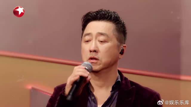 庾澄庆大张伟马嘉祺等三代歌手隔屏合唱《在路上》