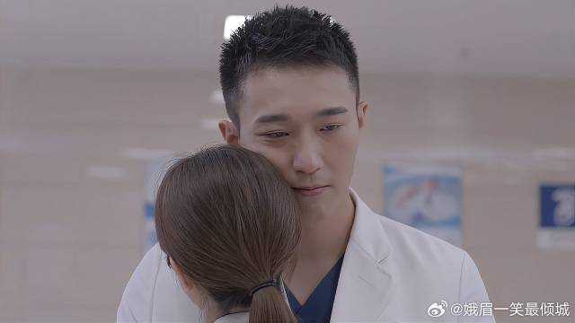 前夫想复婚，前妻当场拒绝，转身和他同事在一起！