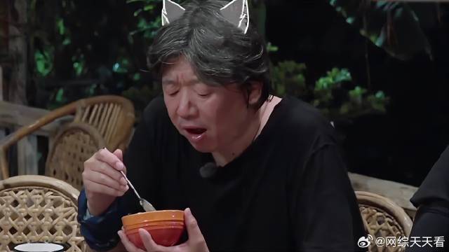 黄磊做猪油拌饭，老狼一口下去，香迷糊了！