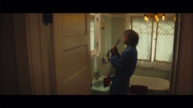 蔡徐坤新歌MV《What a Day》展现居家慵懒风