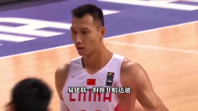中国男篮15年阵容强势，易建联姚明领衔敢打敢拼