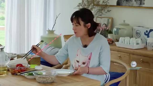 陈建斌做西红柿鸡蛋面，被蒋勤勤吐槽不好吃