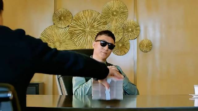 你小子是来挑战我价值观的—《 好戏一出 》黄渤 男人帮