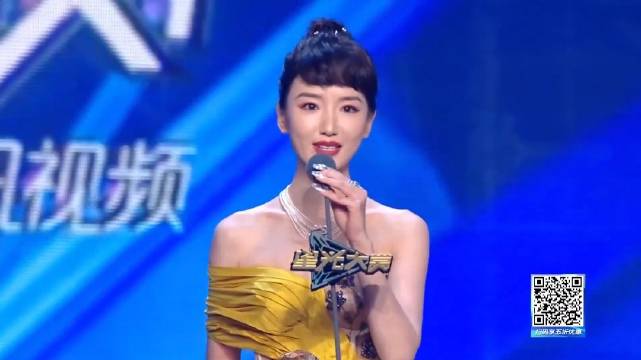 当毛晓彤赵露思站一块，同台比美，谁更美一眼便知！