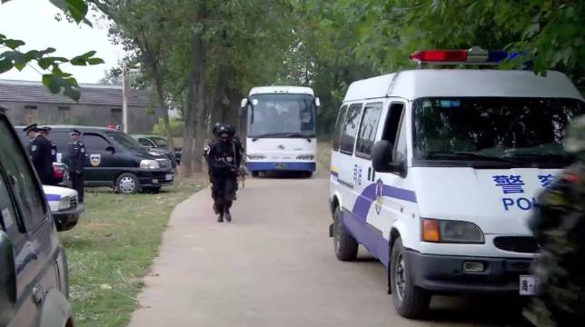 何晨光发现刑场狙击手