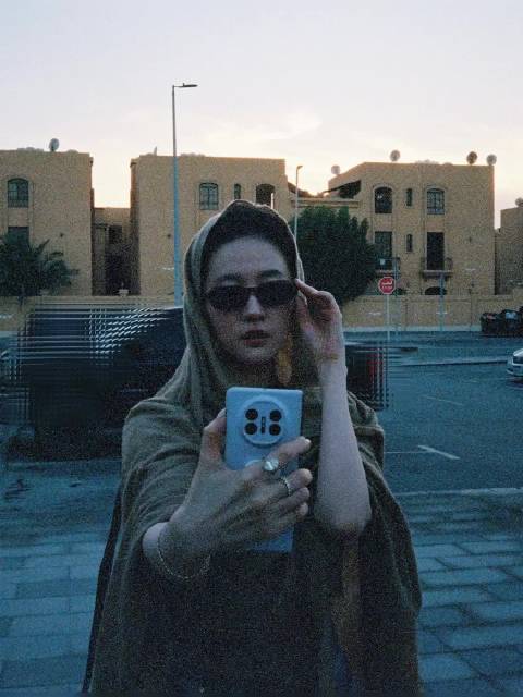 刘亦菲更新阿布扎比库，姐玩的开心