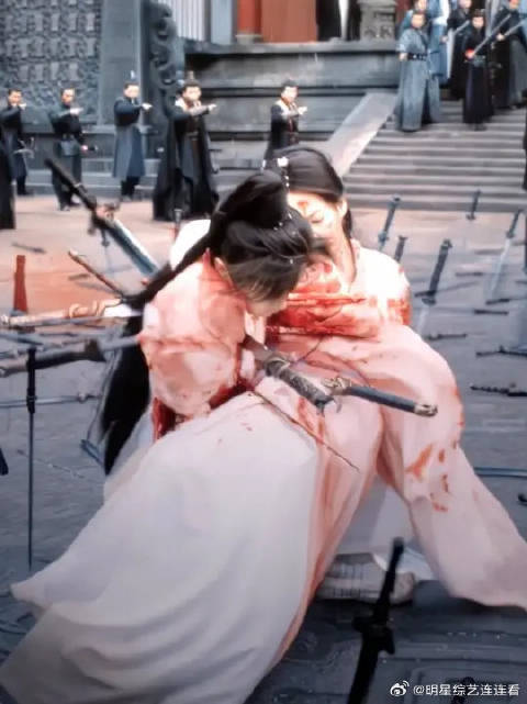 哪怕与众人为敌，也一定会带你离开