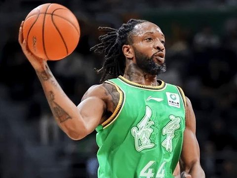 北京大胜辽宁！周琦+三后卫齐爆，付豪死顶，威尔斯崩盘太麻烦！