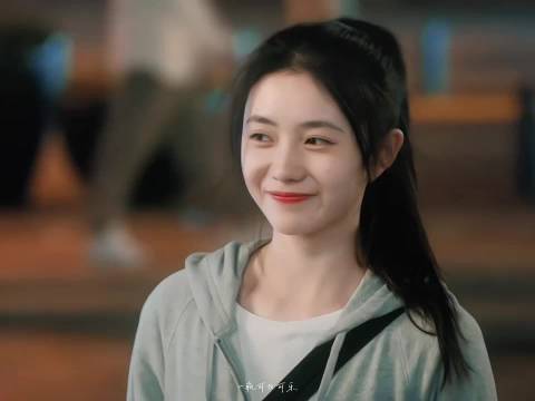 刘浩存小小的脑袋萌萌的脸蛋