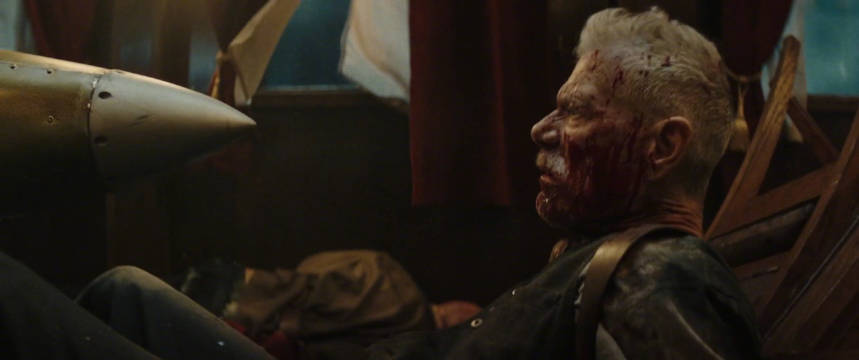 《永生战士2》上演火车绑火箭、卡车怼飞机等超燃动作场面