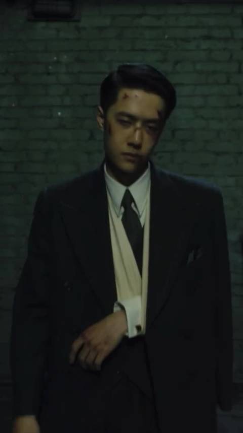 无名，真的是电影美学，叶先生举手投足超级有魅力！