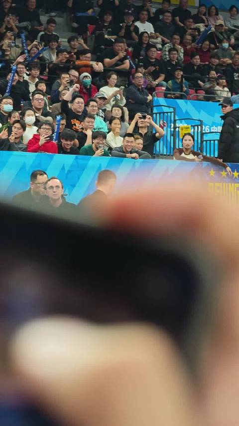 杨鸣连吃俩T，威尔斯一T， 比赛被切地太碎了