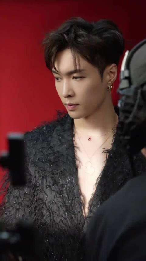 英俊不凡的张艺兴 好帅好帅好帅 zyx 音乐人张艺兴 艺兴 张艺兴