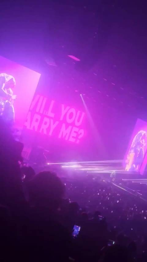 Young Thug亚特兰大演唱会求婚Mariah the Scientist