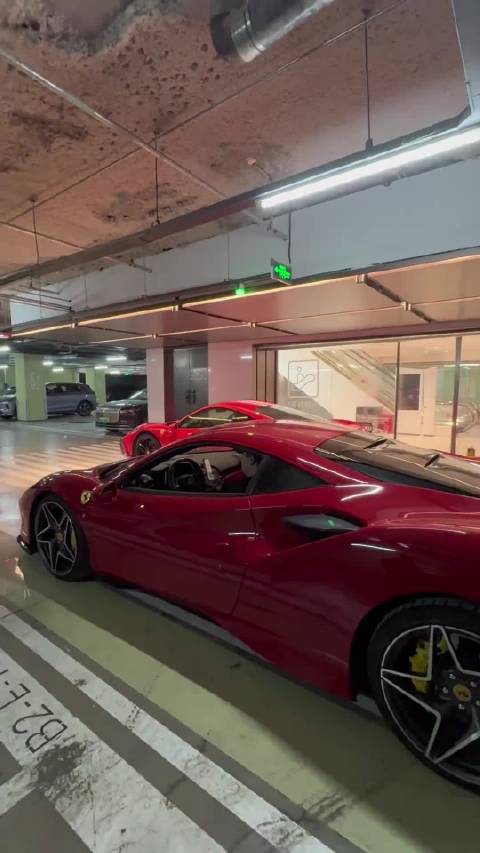 法拉利富哥，也有情感烦恼？