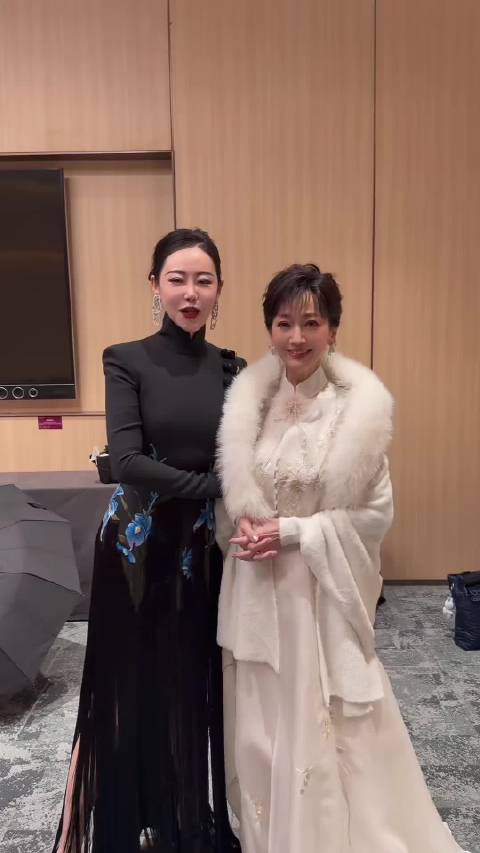 人见人爱 花见花开 车见车爆胎 永远的女神 永远的挚爱