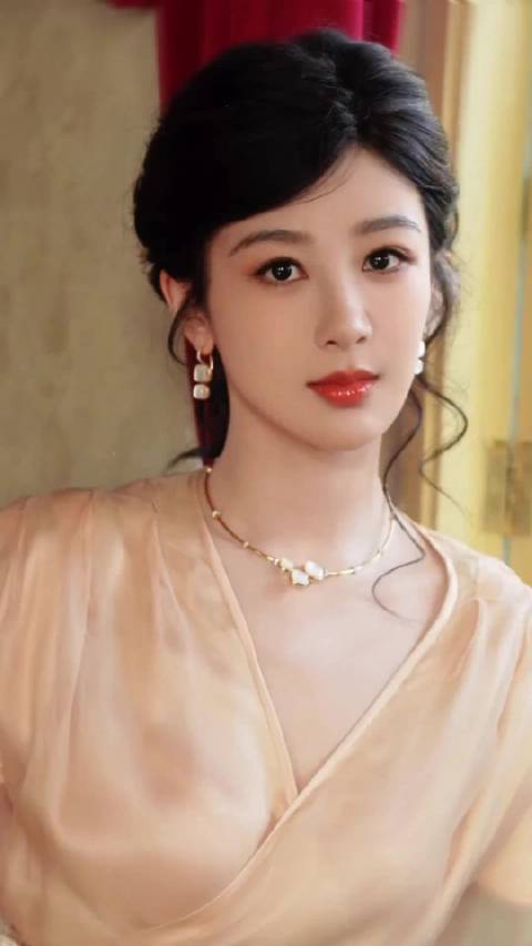 杨紫连续六年称霸暑假档，2025新剧登陆央视