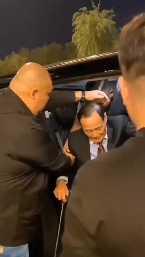 老一辈实力派演员，港片百花齐放时代，一代人的偶像