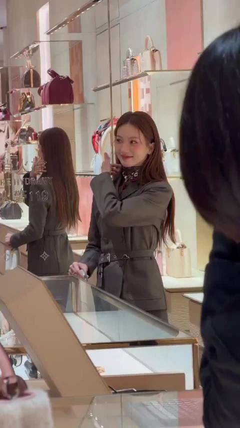 金晨线下生图路透，这个状态怎么样？ 这个鼻子是又修复了吗？