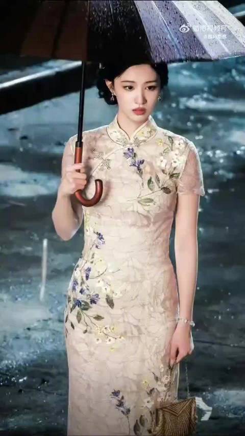 王楚然新剧旗袍暗藏苏绣非遗技艺