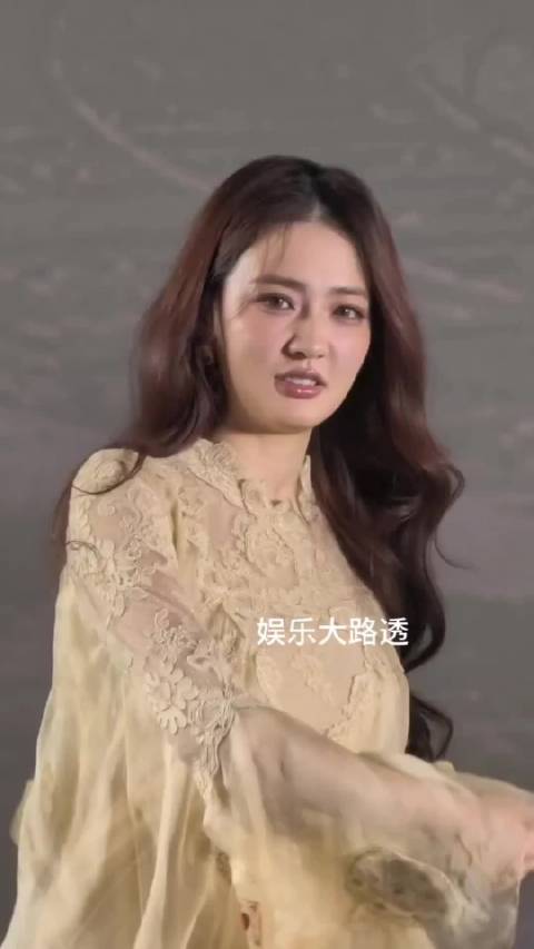 徐璐《长安二十四计》剧宣现场状态引关注