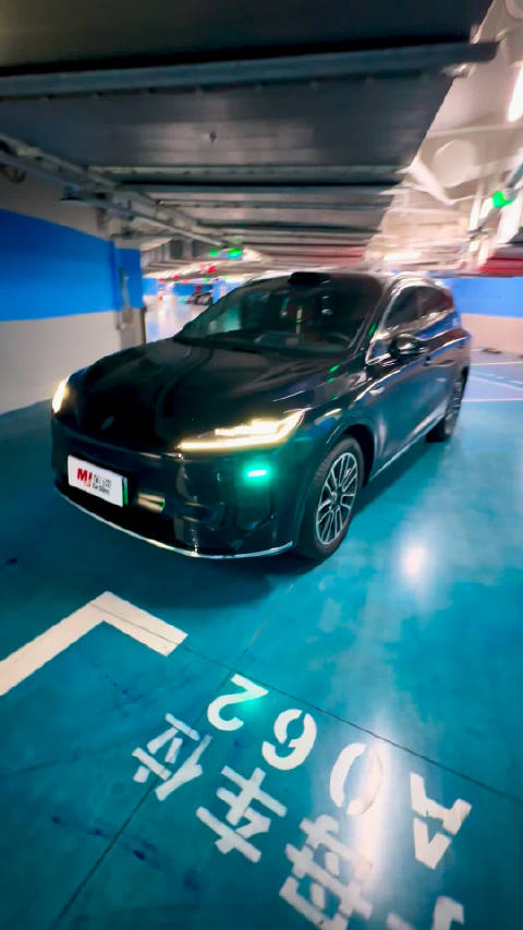 视频：尚界h5离车泊入功能受好评，停车更便捷有趣