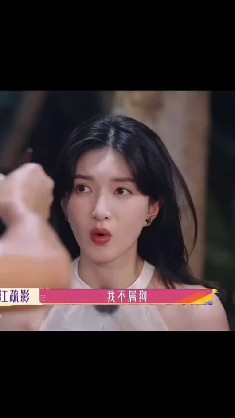 秦岚谈40岁女性魅力，自信称年轻不等于美