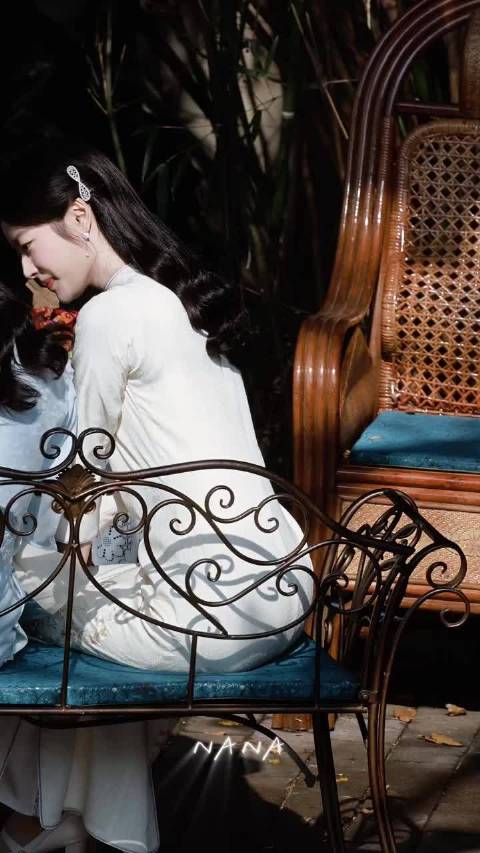 徐若晗《玉簟秋》路透曝光，温柔抱婴画面引期待